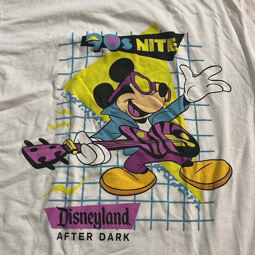 Disneyland 90’s night Tee - Picture 2 of 4